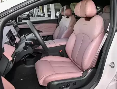 东风日产N7青春版上市:10.99万起,搭载8295P芯片与端到端智驾