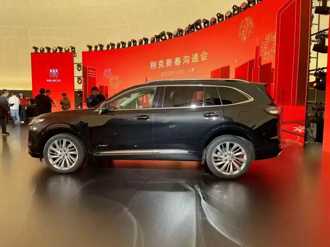 别克君越昂科威Plus直降5000元 限时优惠价15.49万元起