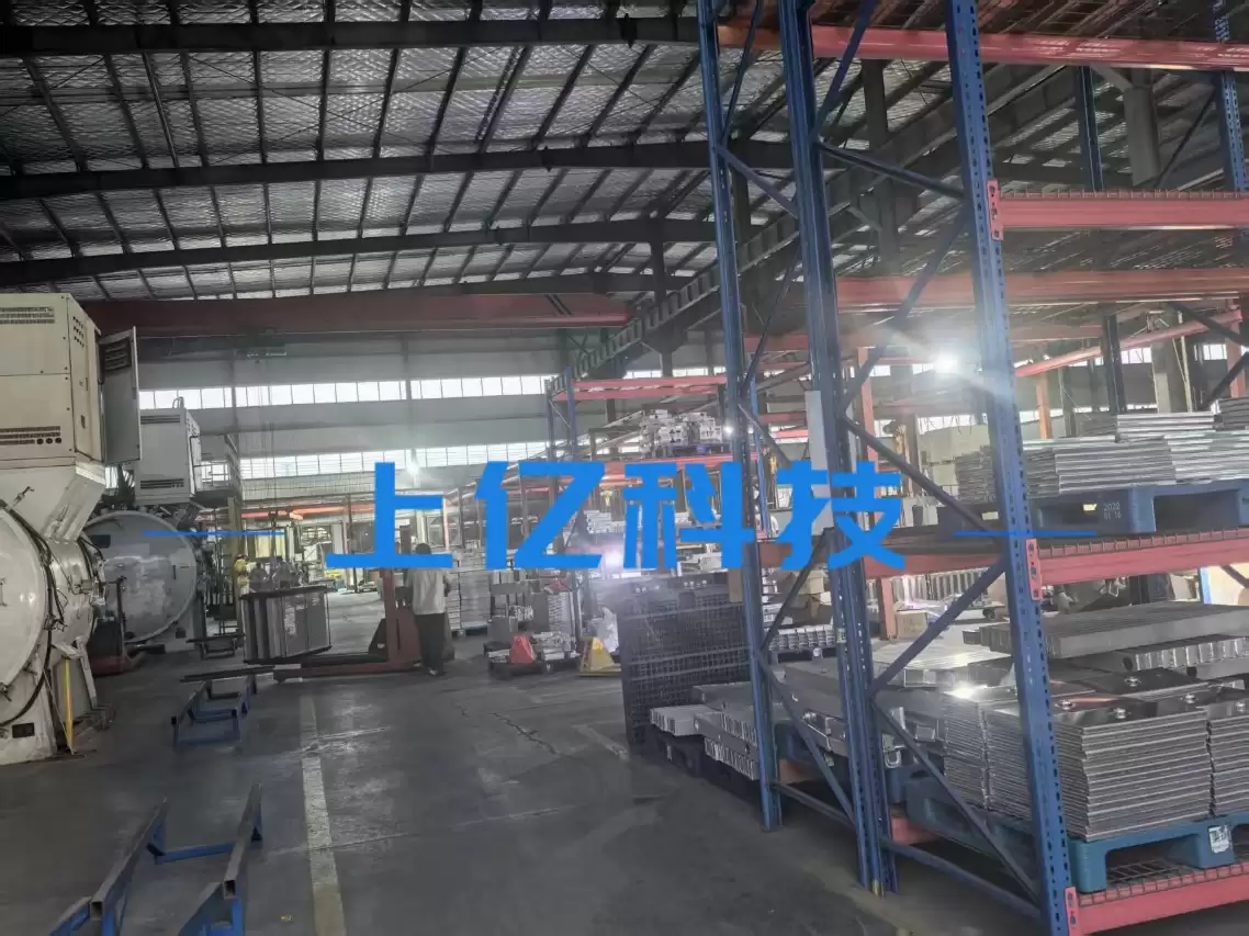 \ 17721668323710593376367.jpg