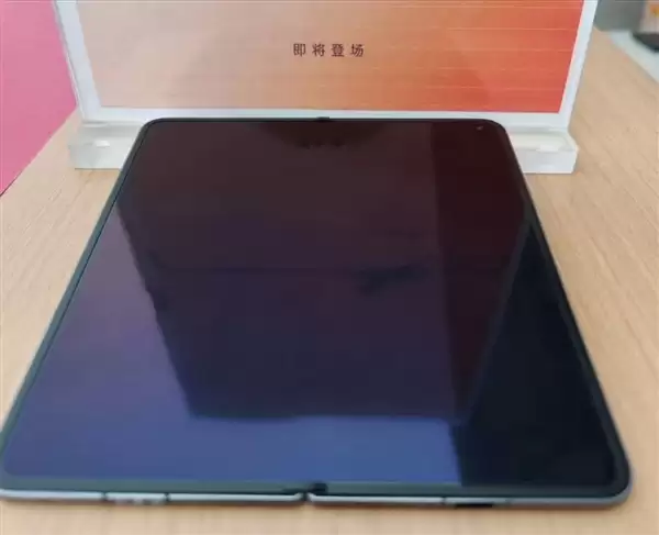 用户提前上手OPPO Find N6：怎么就没有折痕呢 直呼完美