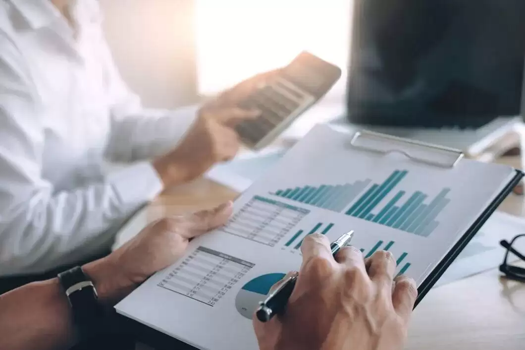 豆包喧嚣，抖音沉默