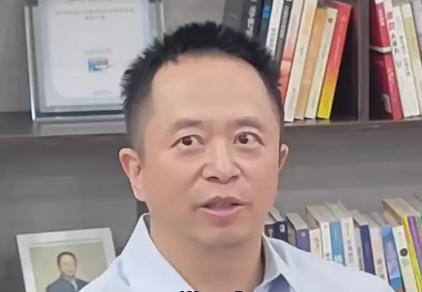 周鸿祎回应三六零发布AI眼镜:这东西挺难做的