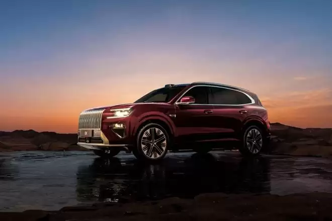 40岁的吉利，不惑于内外