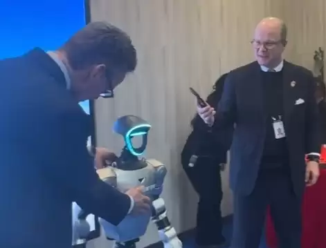 德国总理默茨访问宇树科技,共推中德人形机器人合作