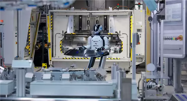 每天能连续工作10小时 机器人将进入宝马德国工厂打工
