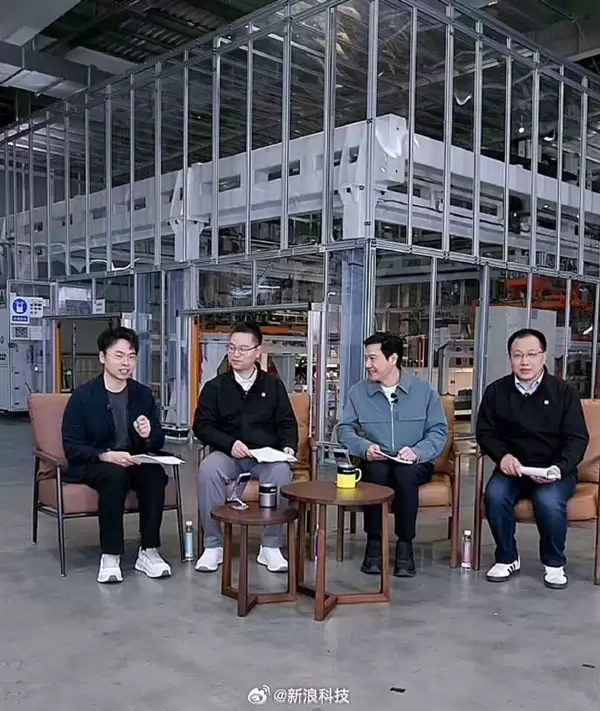 雷军一句话阐释小米汽车理念:10倍投入 造一辆安全好车