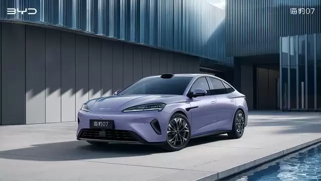 紫定出色:2026款比亚迪海豹07 EV新车预热