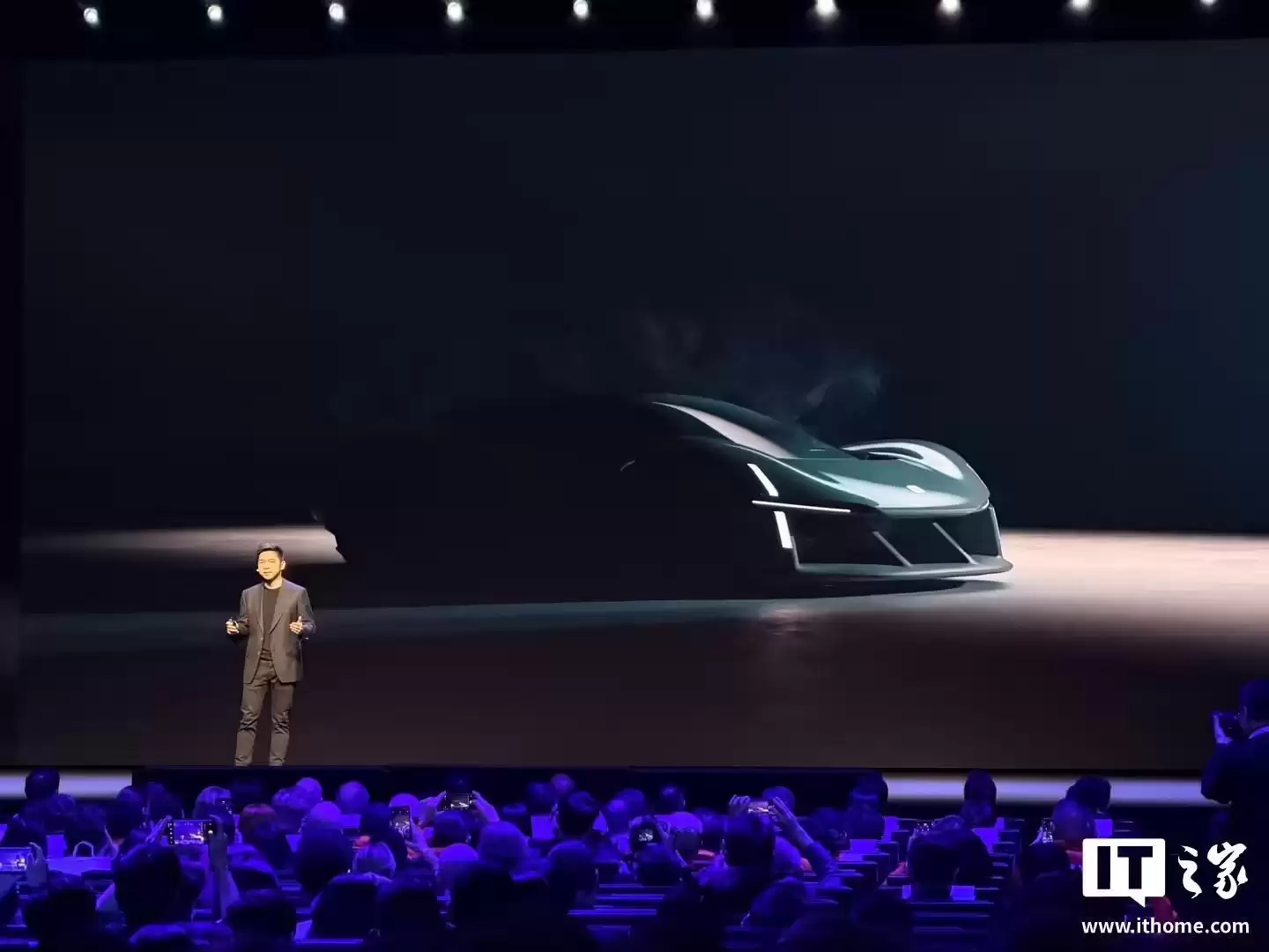 小米Vision GT双门超跑MWC 2026前夕首发亮相，玩家未来可在《GT 赛车 7》内驾驶体验