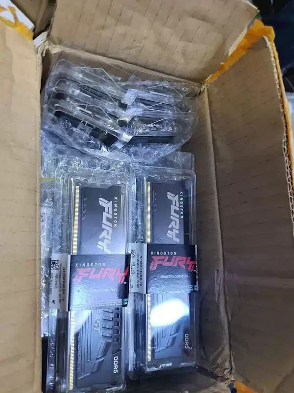 嗨翻了！100美元买亚马逊退货盲盒：竟然是40条16GB DDR5内存