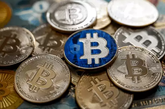 比特币暴跌跌破63500美元，单日爆仓近5亿美元创恐慌新低