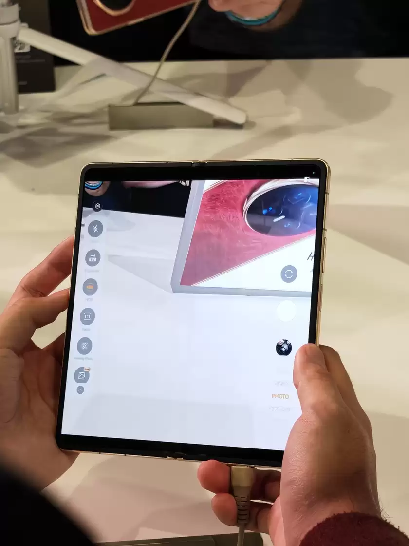 荣耀Magic V6 2026MWC全球首发 以跨代技术重新定义折叠旗舰