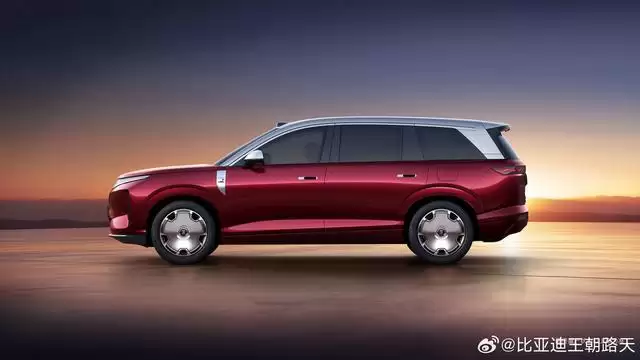 比亚迪大唐侧面