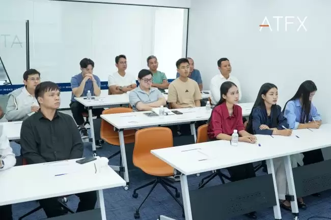 从金边课堂到墨西哥冰浴：ATFX开年投教与员工关怀齐发力