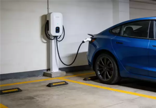 新能源成换车首选！2025年以旧换新数据出炉：81%燃油车用户弃油从电