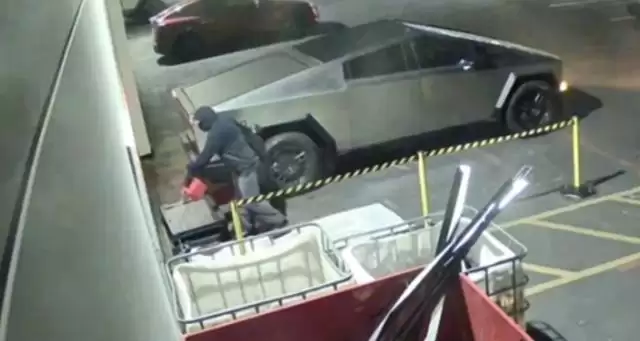 特斯拉纵火案嫌疑人认罪,或将面临最高70年监禁