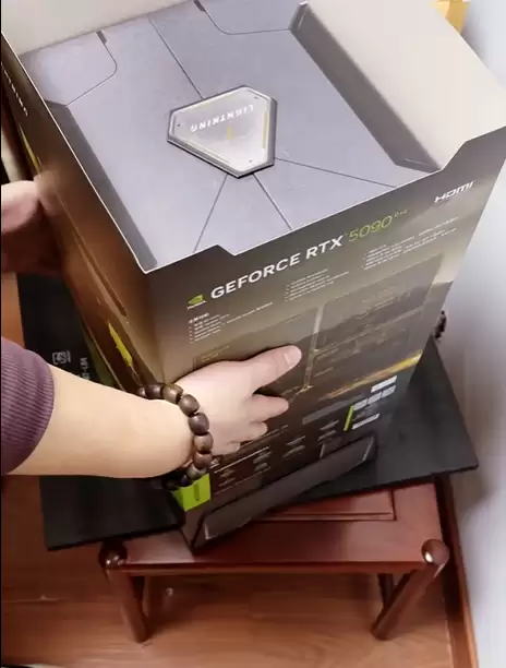 微星RTX 5090D v2闪电终于来了!限量1300块 至少2万