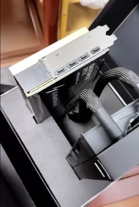 微星RTX 5090D v2闪电终于来了!限量1300块 至少2万