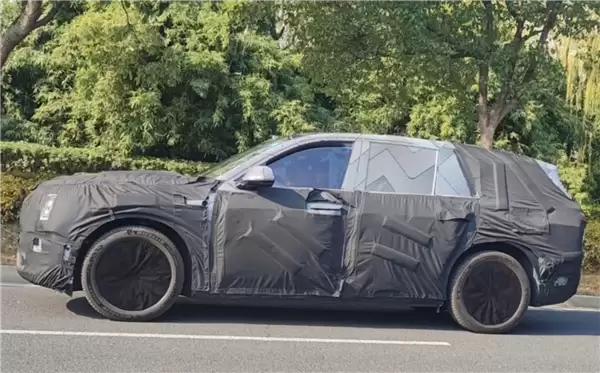 乐道L80 谍照曝光!预计有激光雷达版本 4月亮相