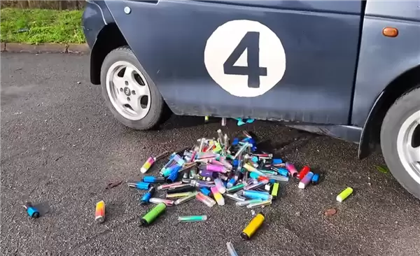 博主用500颗电子烟电池打造汽车动力电池:支持USB-C充电