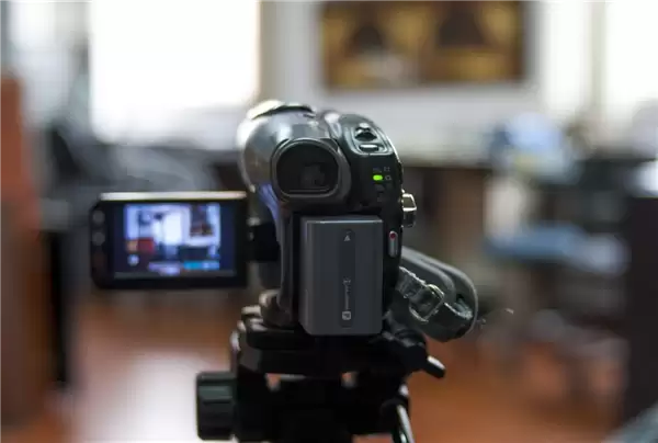 为起号牟利不择手段!男子摆拍外卖员、保安员虚假冲突视频被刑拘