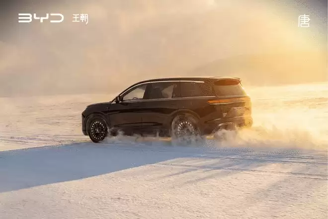 比亚迪大唐首发:三排七座大型旗舰SUV 续航950公里 后轮转向