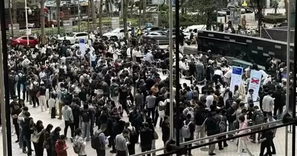 鹅厂门口爆满了！腾讯工程师在总部楼下免费安装OpenClaw