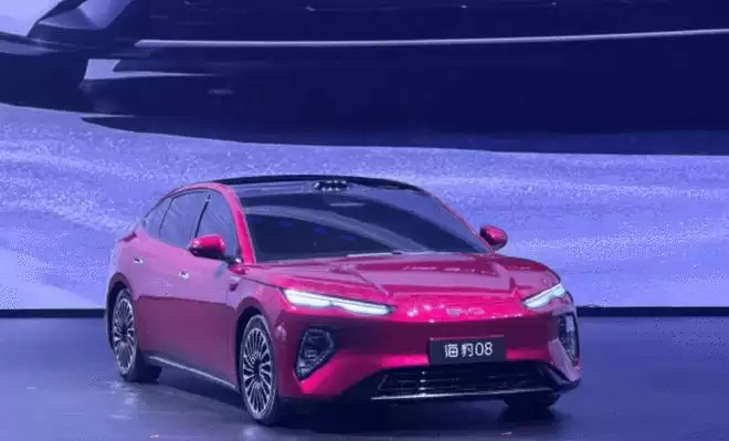 闪充技术后轮转向激光雷达 比亚迪海狮08首发亮相