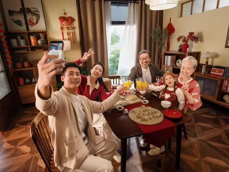 解锁主摄级人像体验!影石推出Snap手机自拍屏,终结后置自拍“盲拍”痛点