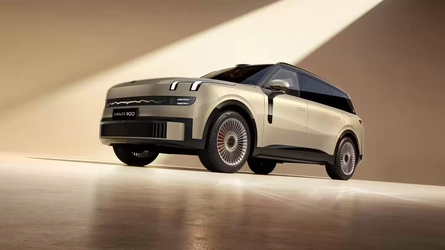 领克900大五座SUV官宣亮相，全新“日冕金”车身