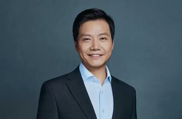 全国人大代表雷军:未来几年会有更多人形机器人进厂干活