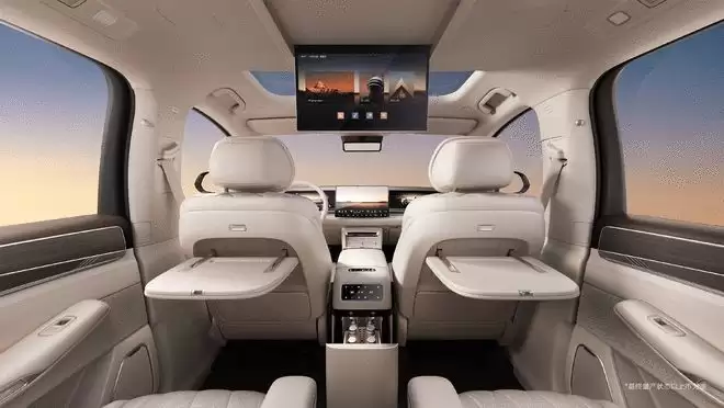 比亚迪大唐首发:三排七座大型旗舰SUV 续航950公里 后轮转向