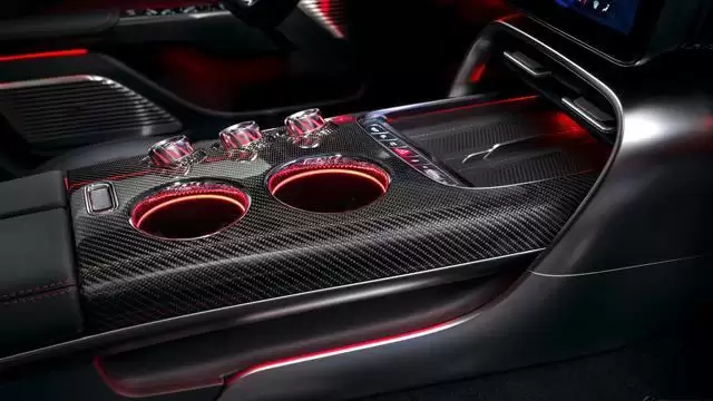 AMG GT XX四门轿跑量产版内饰公开:家族风,全是屏