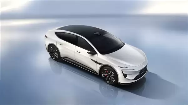 阿维塔12遭车主集体投诉：73天就大升级改款 老车主损失惨重