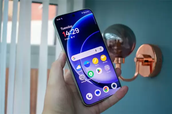 小屏党的梦中情机!一加15T来了:无短板的满血旗舰