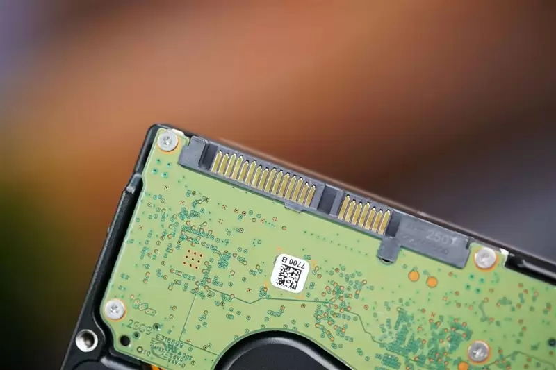 希捷银河Exos 32TB评测:机械硬盘巅峰!容量速度可靠性都无可挑剔