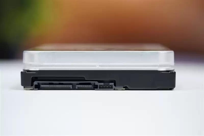 希捷银河Exos 32TB评测:机械硬盘巅峰!容量速度可靠性都无可挑剔