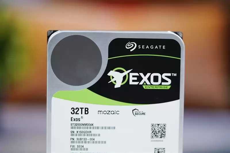 希捷银河Exos 32TB评测:机械硬盘巅峰!容量速度可靠性都无可挑剔