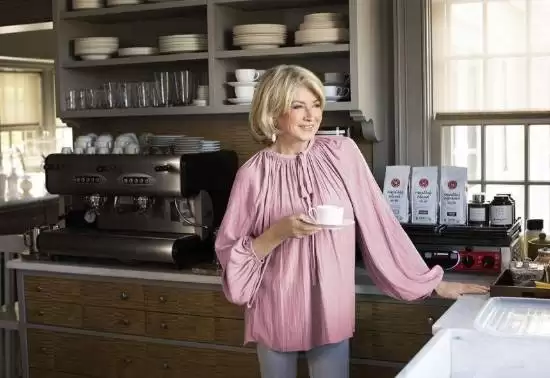 年龄不是问题!84岁单身女星玛莎·斯图尔特:我仍是优质伴侣