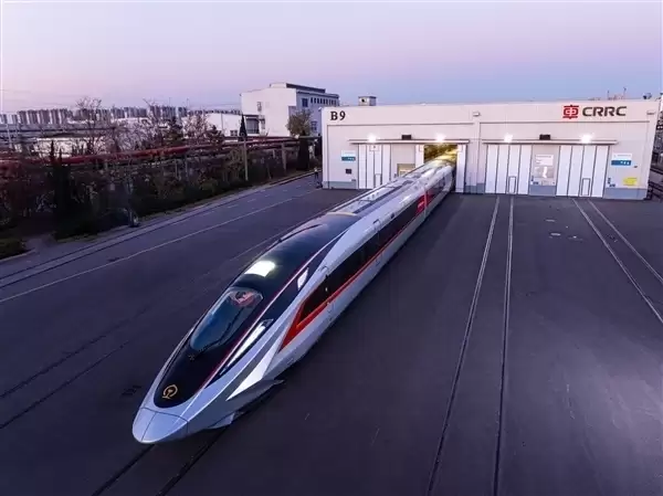 453km/h全球最快动车！我国CR450搭载长虹自研蓄电池：减重超1吨
