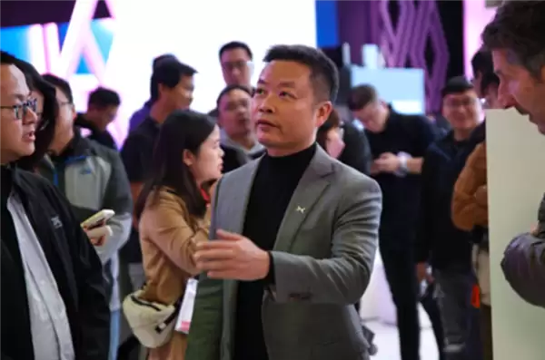 何小鹏预言:未来车的能相互交流 会自己去找便宜的电充