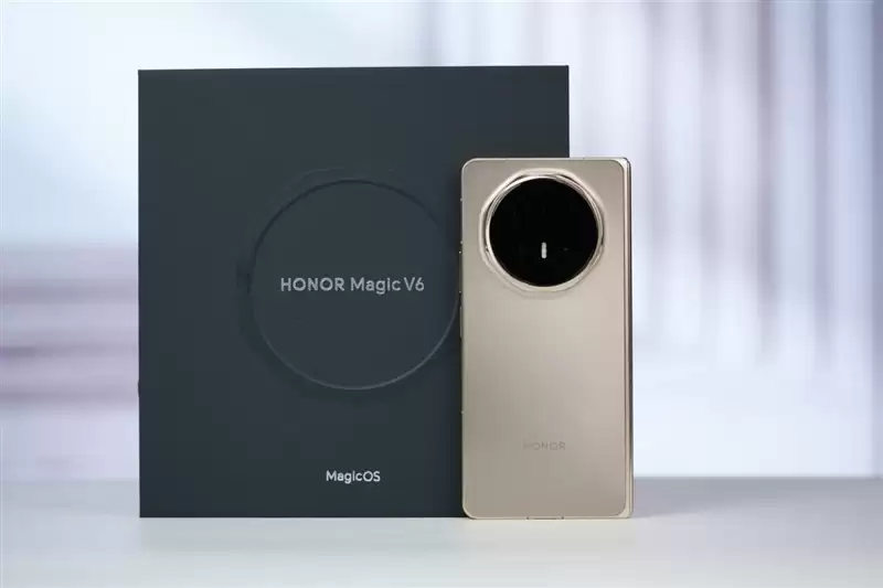 4.2mm 展开厚度+满血性能！荣耀Magic V6全面评测：真正大满贯的折叠屏