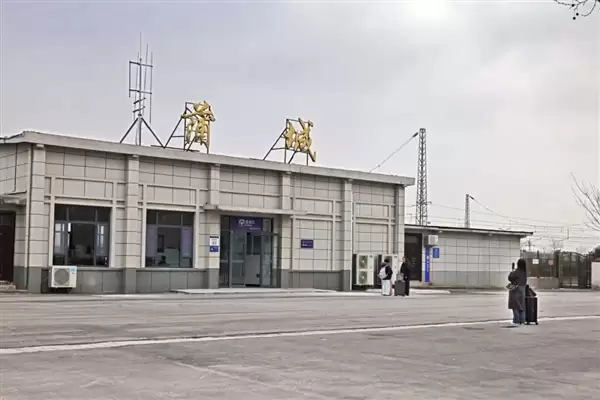 “全国最小火车站”：还没我家大呢！