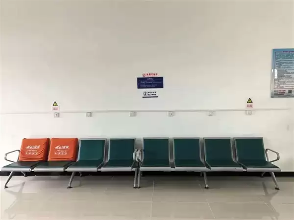 “全国最小火车站”：还没我家大呢！