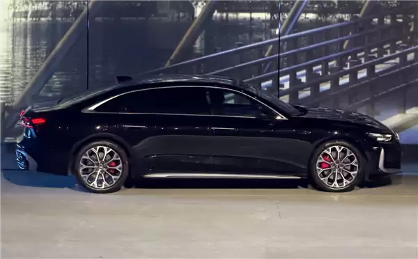 杀疯了!全新一代奥迪A6L开启预售:32.3万元起 降价超10万元