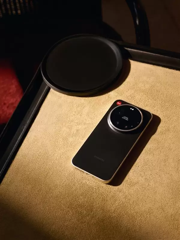 徕卡门店售卖：小米14 Ultra徕卡版黑银色上市！7999元起