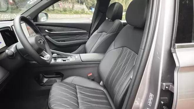 双14.6英寸大联屏2026星越L长风系列上市XX.XX万元起