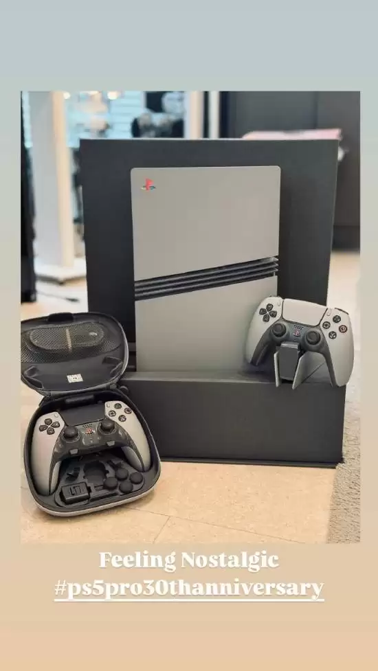 林俊杰也在玩PS5引热议：还是30周年限定款！