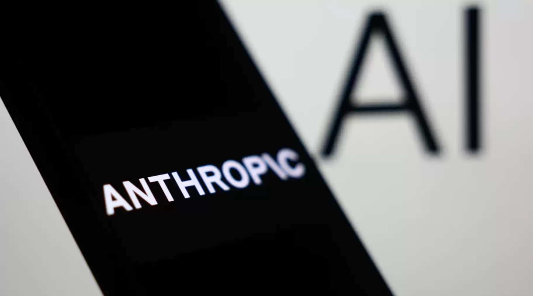 美军方回应Anthropic诉讼：打官司不会改变国防部决定