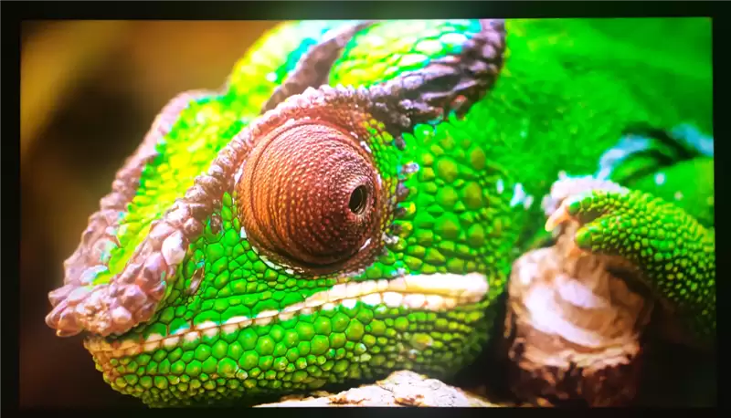 OLED时代终结者!RGB-Mini LED电视海信E8S评测:这才是好画质