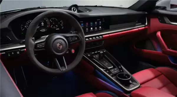 史上最强911诞生！2026款保时捷911混动版0-60英里加速仅2秒